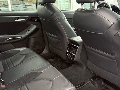 Used 2019 Toyota Avalon Touring image 17
