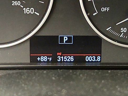 Used 2018 BMW 320i xDrive Sedan w/ Convenience Package AWD/4WD image 16