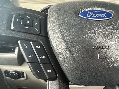 Used 2022 Ford F250 XL w/ Power Equipment Group image 21