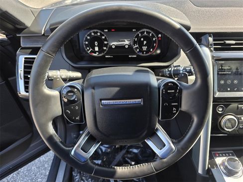 Used 2020 Land Rover Discovery HSE image 27