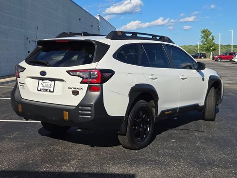 Used 2022 Subaru Outback Wilderness w/ Wilderness Package AWD/4WD image 11