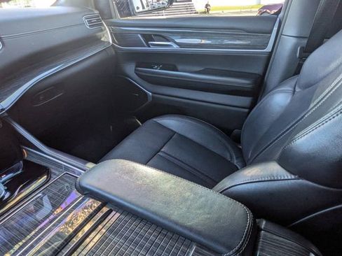 Used 2022 Jeep Wagoneer Series II image 21