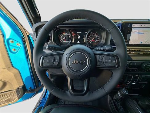 Used 2025 Jeep Wrangler Rubicon image 35