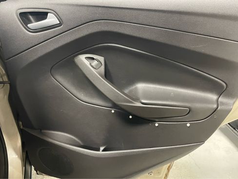 Used 2018 Ford Escape SE w/ SE Sync 3 Package image 33