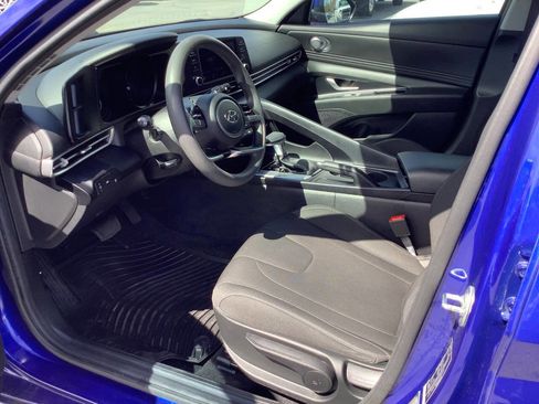 Used 2023 Hyundai Elantra SEL w/ Cargo Package image 24