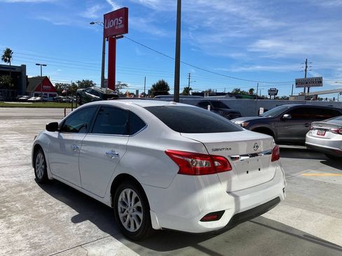 Used 2019 Nissan Sentra SV FWD image 4