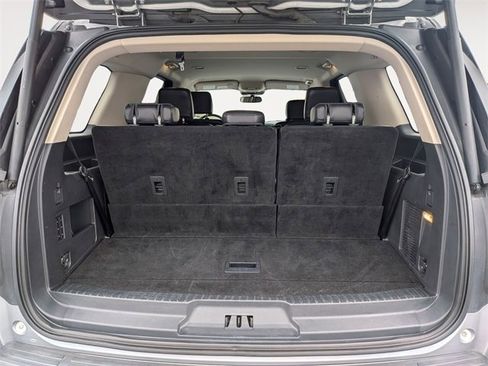 Used 2024 Ford Expedition XLT image 30