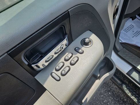 Used 2004 Ford F150 4x4 SuperCab image 11