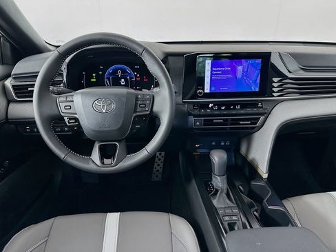 Certified 2026 Toyota Camry SE w/ Convenience Package FWD image 22