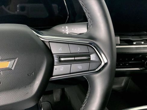 Used 2025 Chevrolet Equinox LT image 19