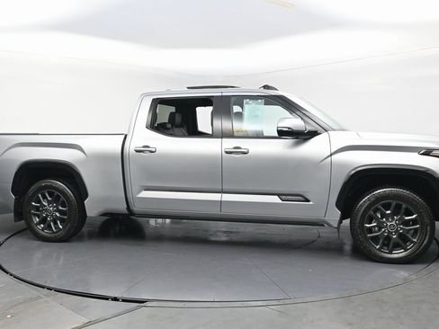 Used 2022 Toyota Tundra Platinum image 6