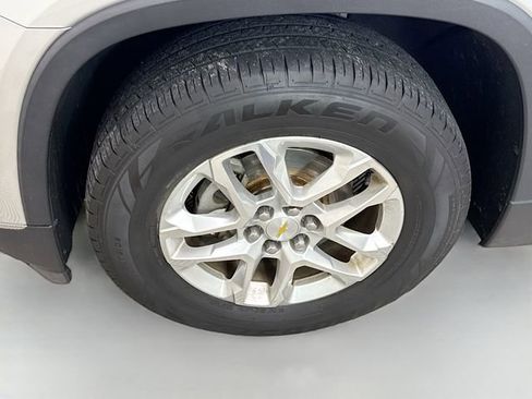 Used 2018 Chevrolet Traverse LT image 33