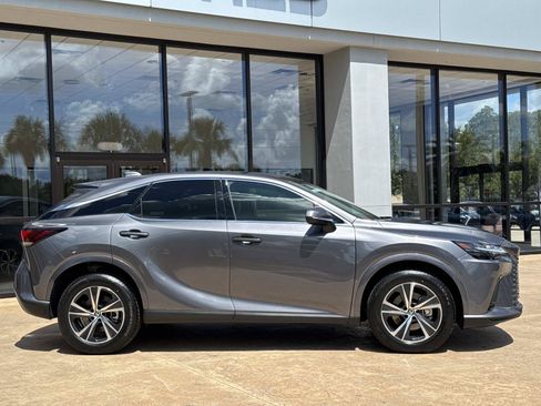 Used 2023 Lexus RX 350 FWD image 2