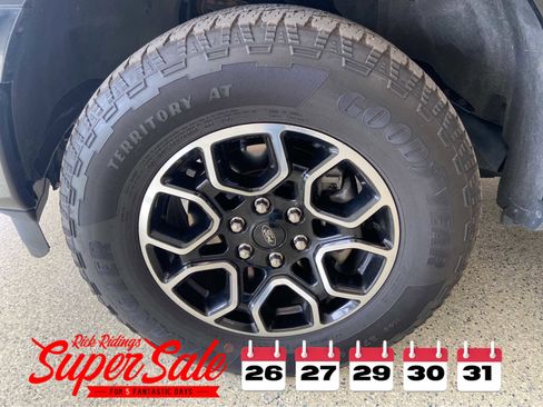 Used 2022 Ford F150 XLT w/ Equipment Group 302A High image 13