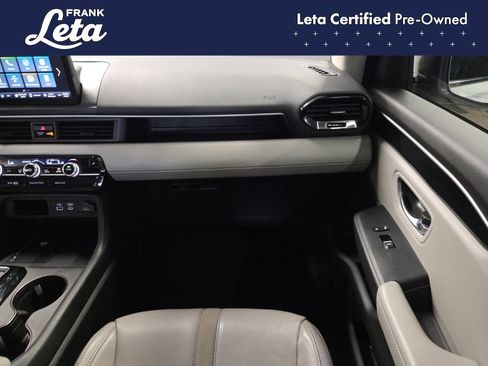 Used 2025 Honda Pilot EX-L image 18