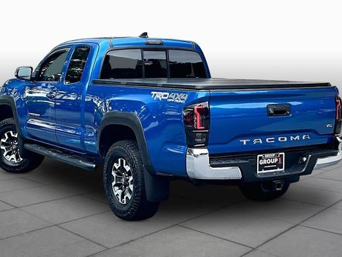 Used 2017 Toyota Tacoma TRD Off-Road w/ Tow Package AWD/4WD image 11