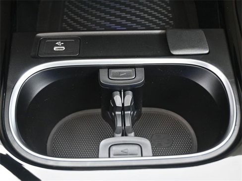 Used 2026 Mercedes-Benz CLA 250 image 3