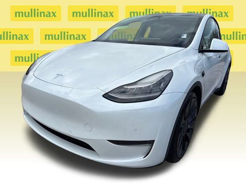Used 2020 Tesla Model Y Performance image 9