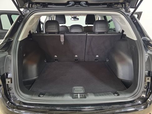 Used 2022 Jeep Compass Limited image 9