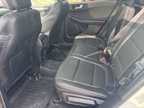 Used 2021 Ford Escape SEL w/ Technology Package image 10