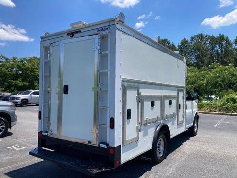 Used 2025 Chevrolet Express 3500 w/ Power Convenience Package RWD image 5