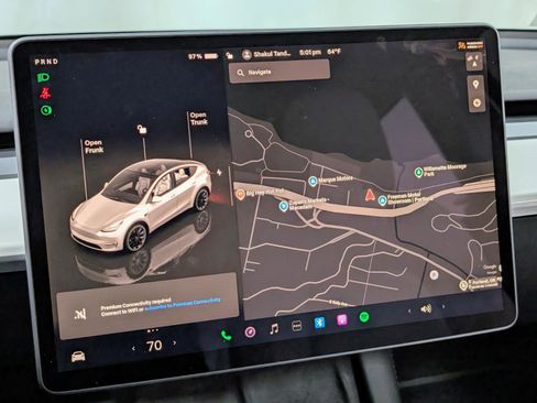 Used 2022 Tesla Model Y Long Range image 33