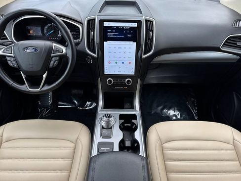 Used 2021 Ford Edge SEL w/ Convenience Package FWD image 4