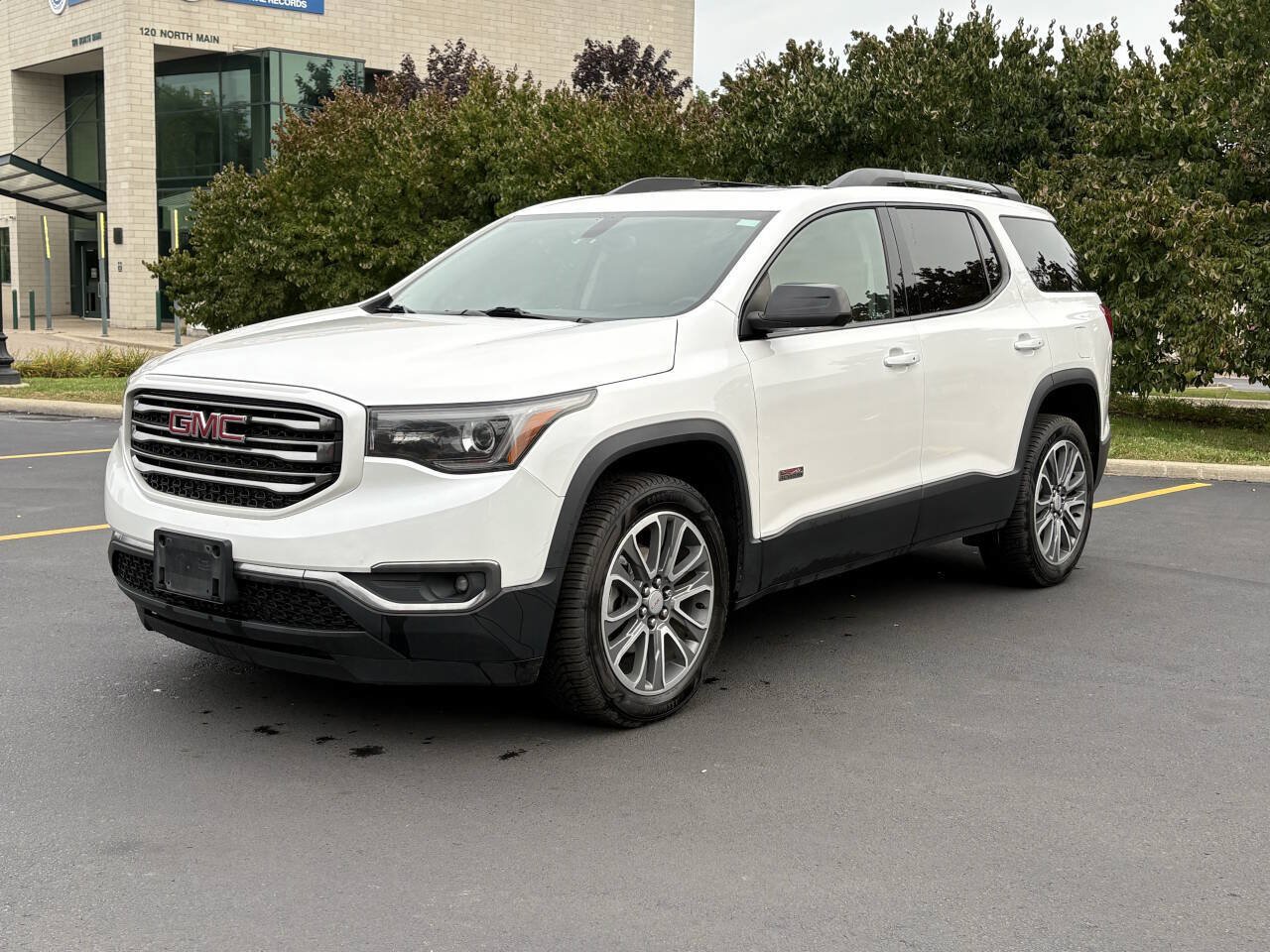 Used 2018 GMC Acadia SLT w/ LPO, Floor Liner Package AWD/4WD image 5