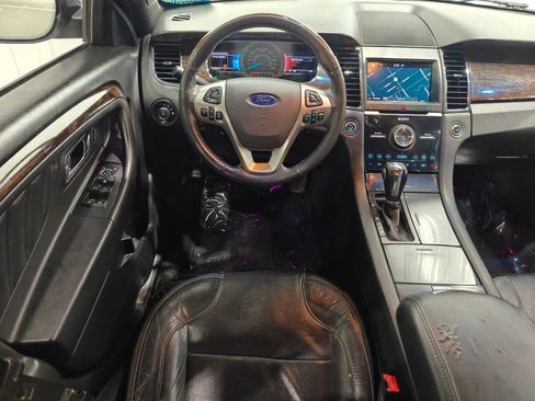 Used 2016 Ford Taurus Limited w/ Equipment Group 301A AWD/4WD image 4