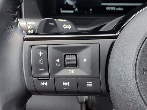 Certified 2025 Nissan Pathfinder Platinum FWD image 27