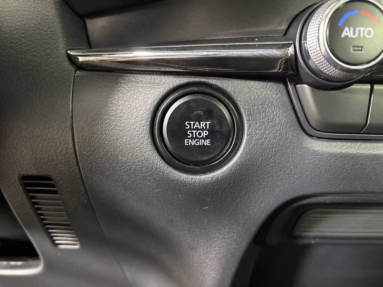 Used 2025 MAZDA CX-30 AWD 2.5 S w/ Preferred Package image 22
