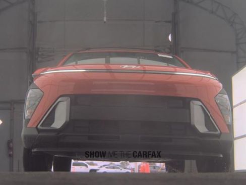 Used 2025 Hyundai Kona SEL image 3