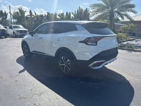 Used 2023 Kia Sportage EX w/ EX Premium Package AWD/4WD image 4