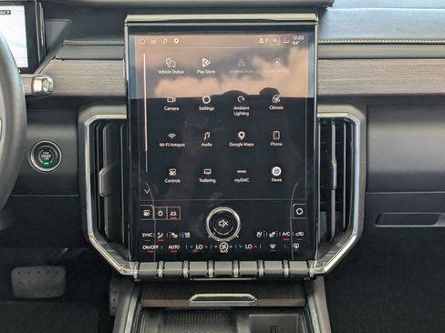 Used 2024 GMC Acadia Denali FWD image 29