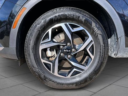 Used 2024 Kia Sportage LX image 11