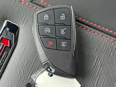 New 2026 GMC Yukon AT4 Ultimate w/ LPO, Floor Liner Package AWD/4WD image 32