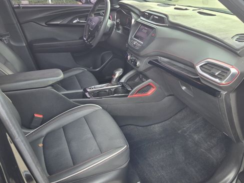 Used 2022 Chevrolet TrailBlazer RS FWD image 11