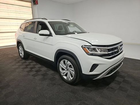 Used 2023 Volkswagen Atlas SE w/ Panoramic Sunroof Package FWD image 3