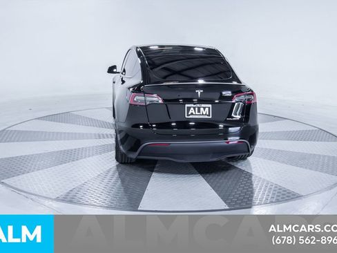 Used 2023 Tesla Model Y Performance image 8