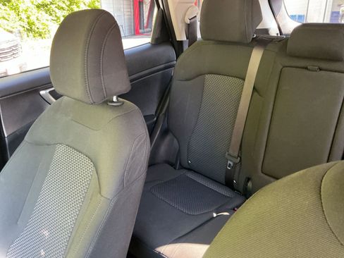 Used 2025 Kia Sportage LX FWD image 34