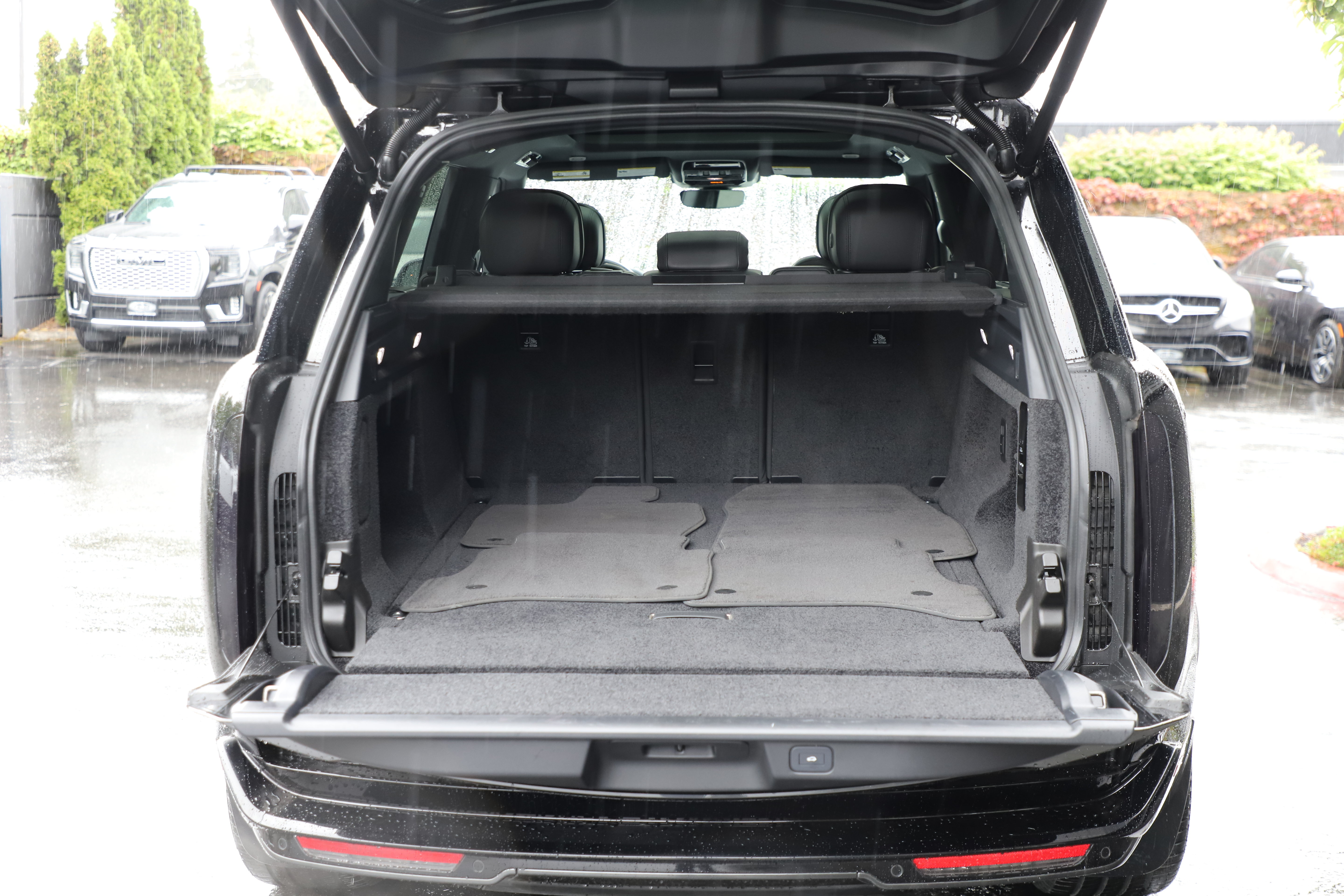 Certified 2024 Land Rover Range Rover SE AWD/4WD image 14