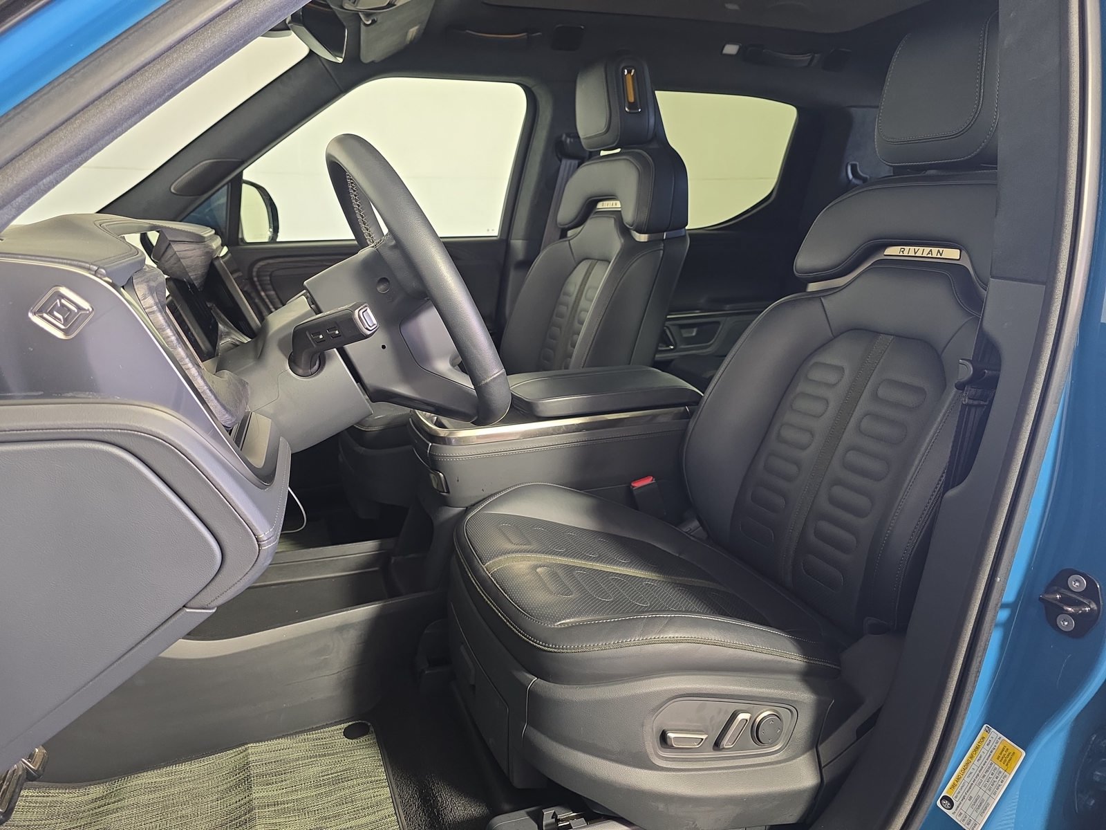 Used 2022 Rivian R1T Adventure AWD/4WD image 20