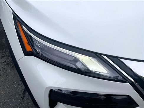 Used 2023 Nissan Rogue S AWD/4WD image 30