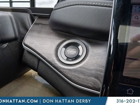 Used 2022 Jeep Grand Cherokee Limited 4xe w/ Luxury Tech Group II AWD/4WD image 10
