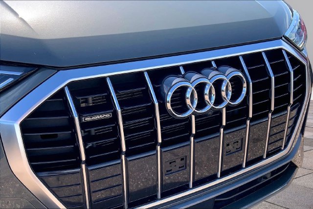 Used 2024 Audi Q3 2.0T Premium Plus AWD/4WD image 30