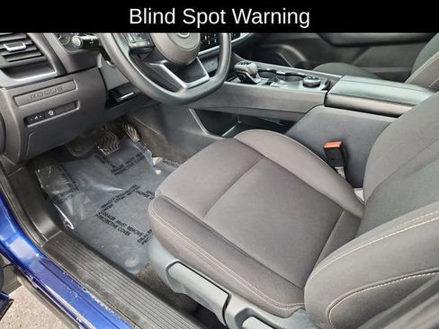 Used 2023 Nissan Rogue S image 17