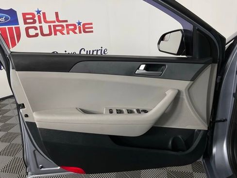 Used 2016 Hyundai Sonata SE image 12