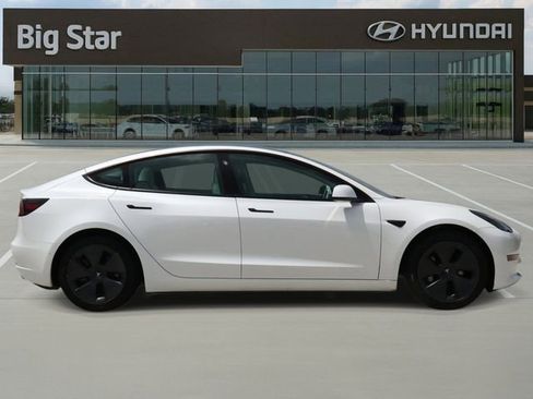 Used 2021 Tesla Model 3 Standard Range Plus RWD image 5
