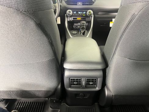 Used 2025 Toyota RAV4 LE AWD/4WD image 34