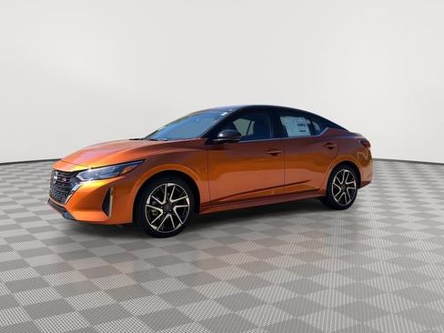 Certified 2025 Nissan Sentra SR w/ SR Premium Package image 5